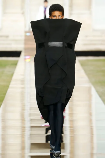 Look 8